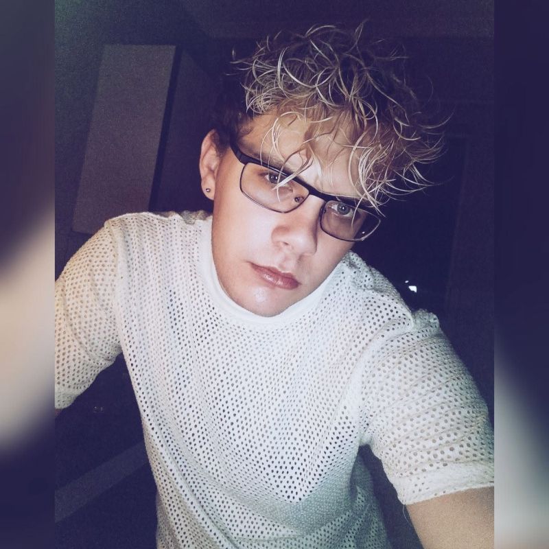aideyy aideyy